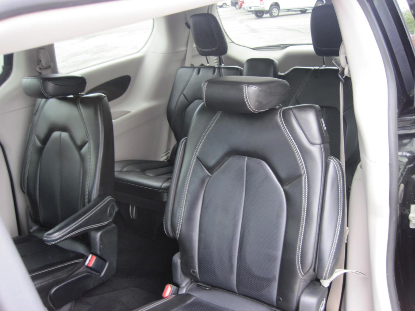 2024 black /black Chrysler Pacifica Touring L (2C4RC1BG2RR) with an 3.6L V6 DOHC 24V engine, AUTOMATIC transmission, located at 9530 Old Seward Highway, Anchorage, AK, 99515, (907) 349-3343, 61.134140, -149.865570- Photo#11