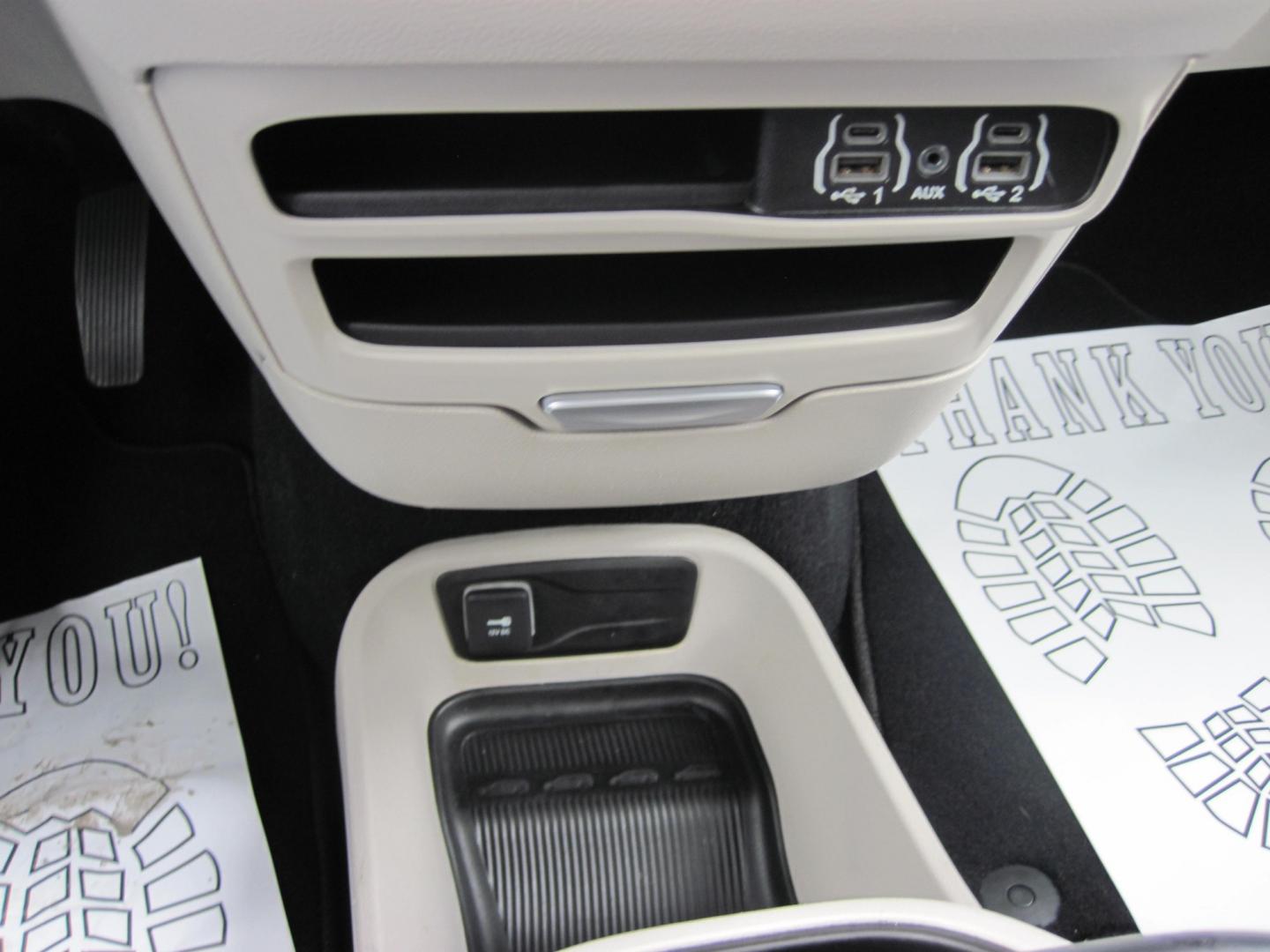 2024 black /black Chrysler Pacifica Touring L (2C4RC1BG2RR) with an 3.6L V6 DOHC 24V engine, AUTOMATIC transmission, located at 9530 Old Seward Highway, Anchorage, AK, 99515, (907) 349-3343, 61.134140, -149.865570- Photo#20