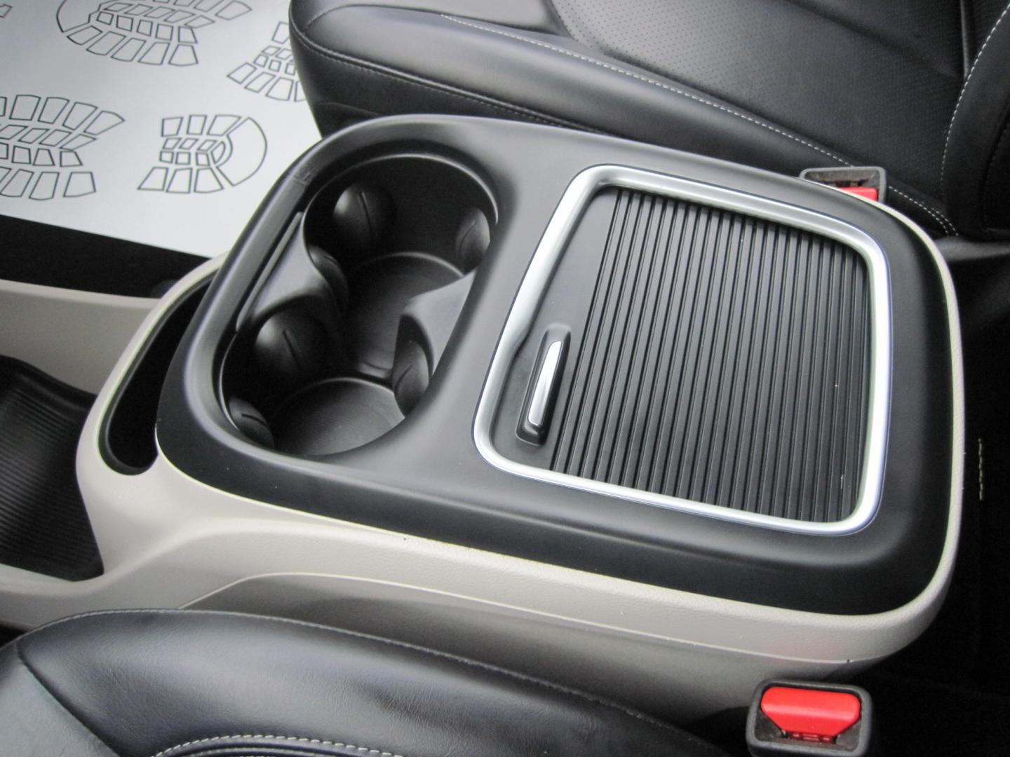 2024 black /black Chrysler Pacifica Touring L (2C4RC1BG2RR) with an 3.6L V6 DOHC 24V engine, AUTOMATIC transmission, located at 9530 Old Seward Highway, Anchorage, AK, 99515, (907) 349-3343, 61.134140, -149.865570- Photo#22
