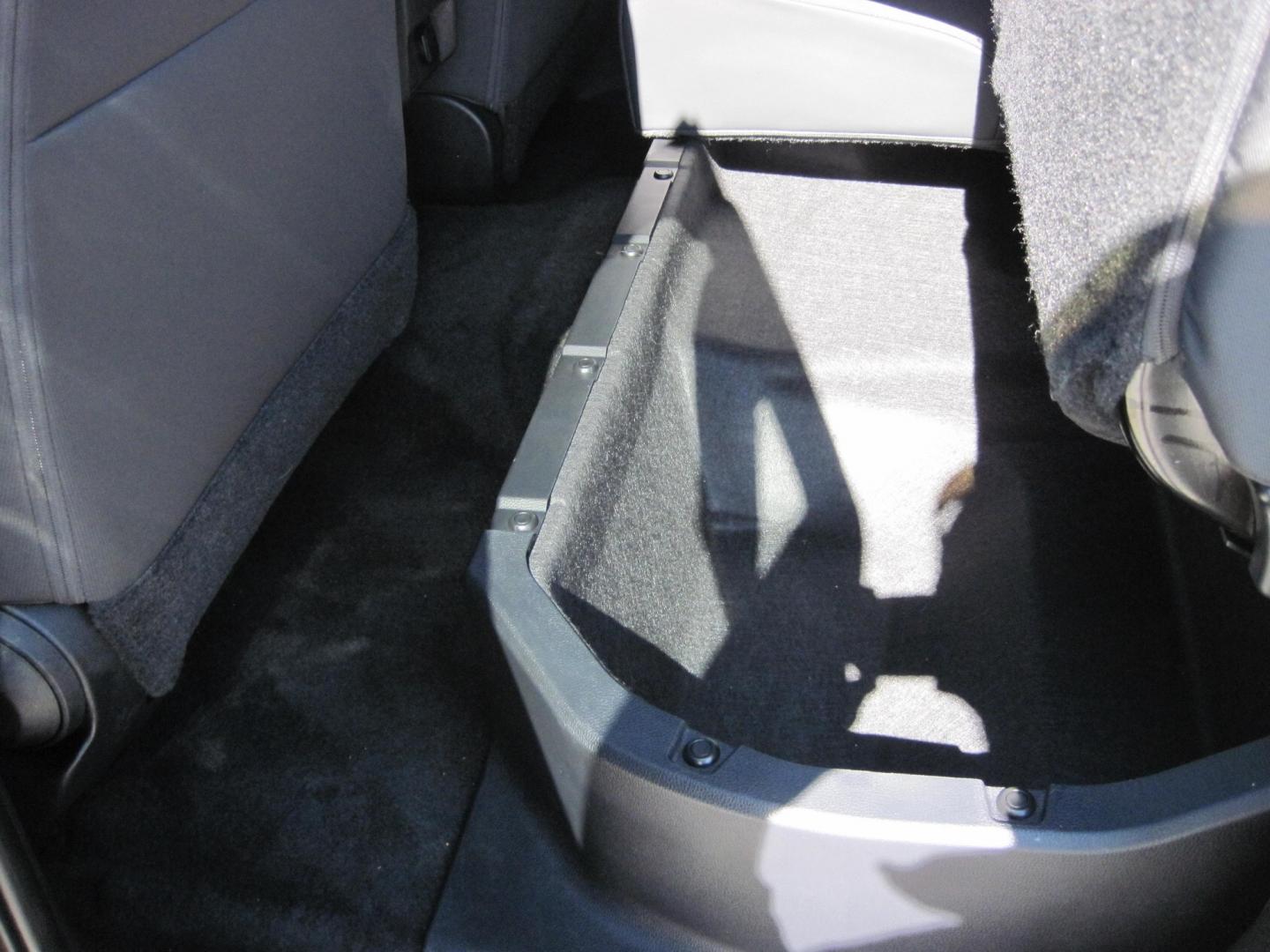 2024 gray /black Toyota Tacoma Double Cab 4WD (3TMLB5JN4RM) with an 2.4L L4 DOHC 16V engine, 6A transmission, located at 9530 Old Seward Highway, Anchorage, AK, 99515, (907) 349-3343, 61.134140, -149.865570 - LOW MILES ON THIS 2024 TOYOTAT TACOMA DOUBLE CAB, COME TAKE A TEST DRIVE- Photo#12