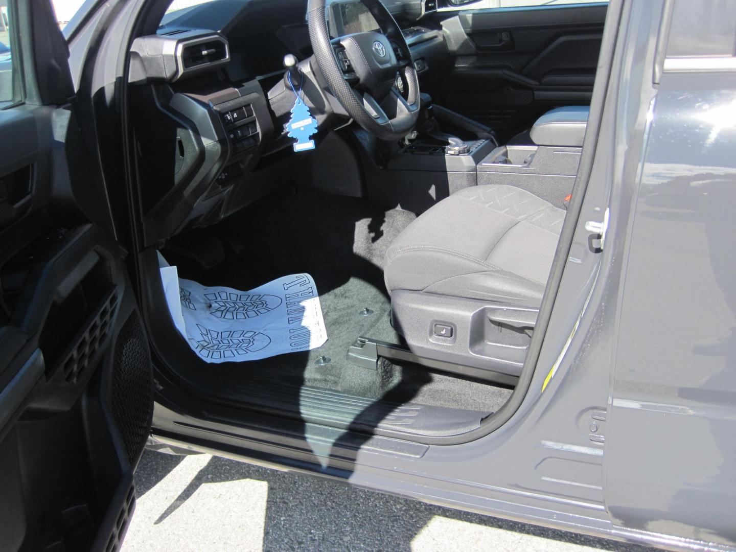 2024 gray /black Toyota Tacoma Double Cab 4WD (3TMLB5JN4RM) with an 2.4L L4 DOHC 16V engine, 6A transmission, located at 9530 Old Seward Highway, Anchorage, AK, 99515, (907) 349-3343, 61.134140, -149.865570 - LOW MILES ON THIS 2024 TOYOTAT TACOMA DOUBLE CAB, COME TAKE A TEST DRIVE- Photo#14