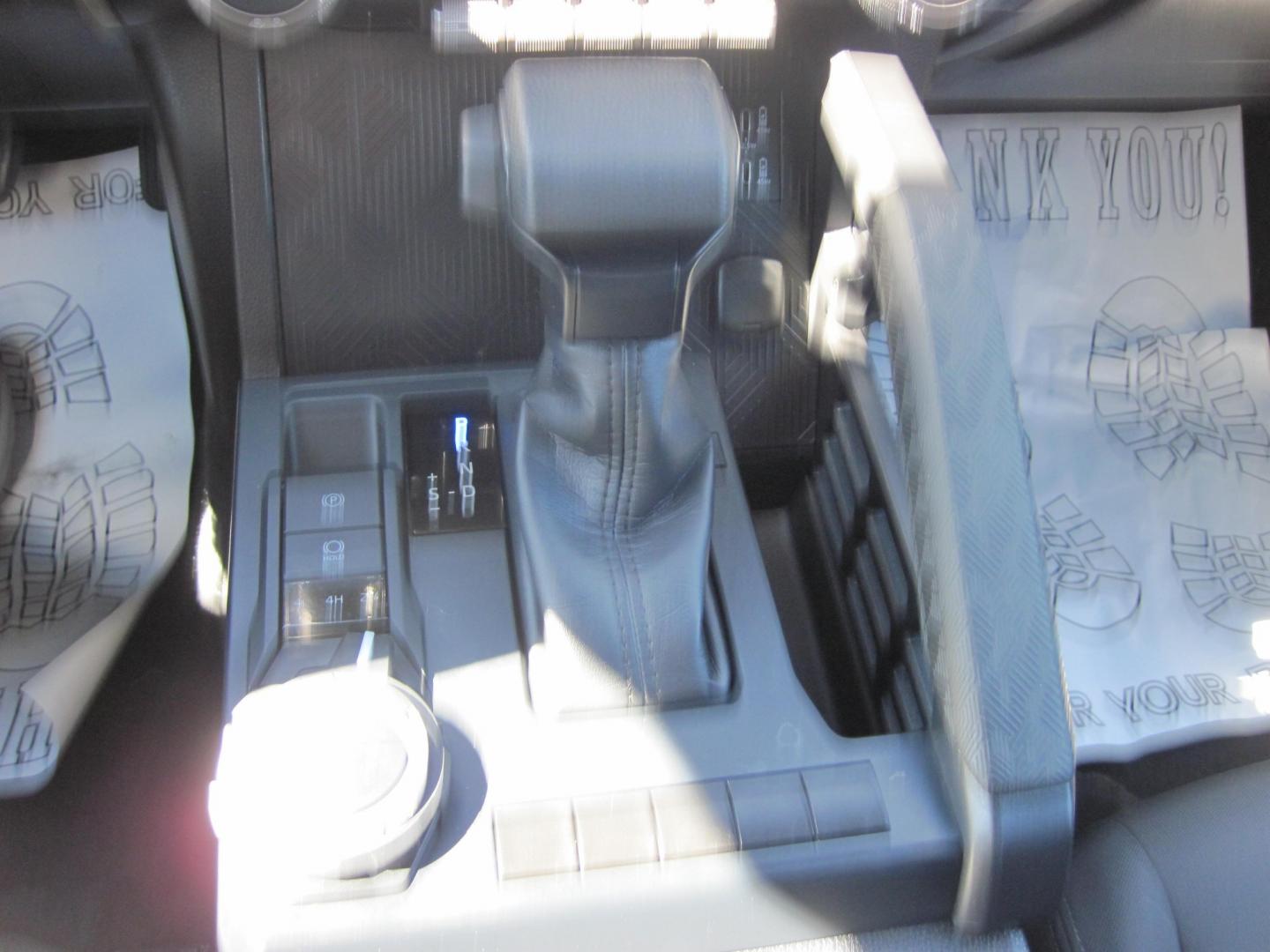 2024 gray /black Toyota Tacoma Double Cab 4WD (3TMLB5JN4RM) with an 2.4L L4 DOHC 16V engine, 6A transmission, located at 9530 Old Seward Highway, Anchorage, AK, 99515, (907) 349-3343, 61.134140, -149.865570 - LOW MILES ON THIS 2024 TOYOTAT TACOMA DOUBLE CAB, COME TAKE A TEST DRIVE- Photo#23