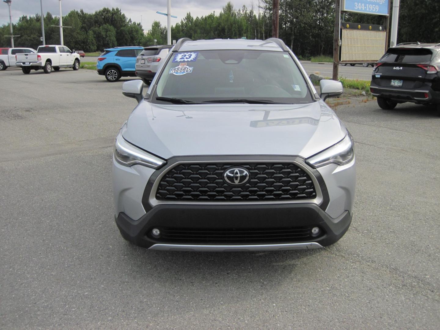 2023 silver /black Toyota Corolla Cross XLE AWD (7MUEAABG7PV) with an 2.0L L4 DOHC 16V engine, CVT transmission, located at 9530 Old Seward Highway, Anchorage, AK, 99515, (907) 349-3343, 61.134140, -149.865570- Photo#2