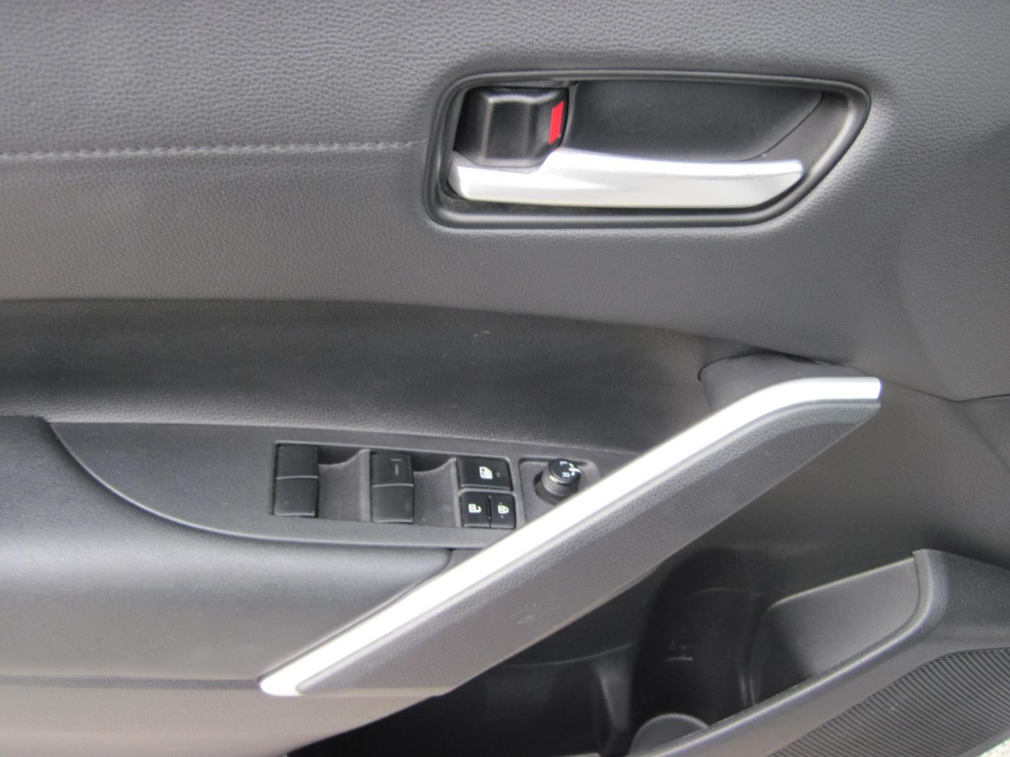 2023 silver /black Toyota Corolla Cross XLE AWD (7MUEAABG7PV) with an 2.0L L4 DOHC 16V engine, CVT transmission, located at 9530 Old Seward Highway, Anchorage, AK, 99515, (907) 349-3343, 61.134140, -149.865570- Photo#11