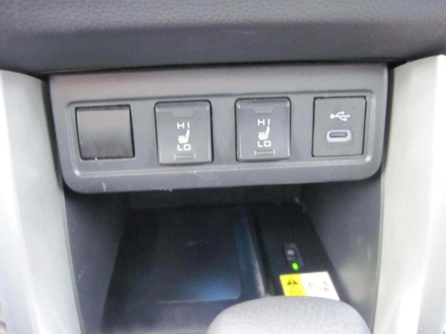 2023 silver /black Toyota Corolla Cross XLE AWD (7MUEAABG7PV) with an 2.0L L4 DOHC 16V engine, CVT transmission, located at 9530 Old Seward Highway, Anchorage, AK, 99515, (907) 349-3343, 61.134140, -149.865570- Photo#18