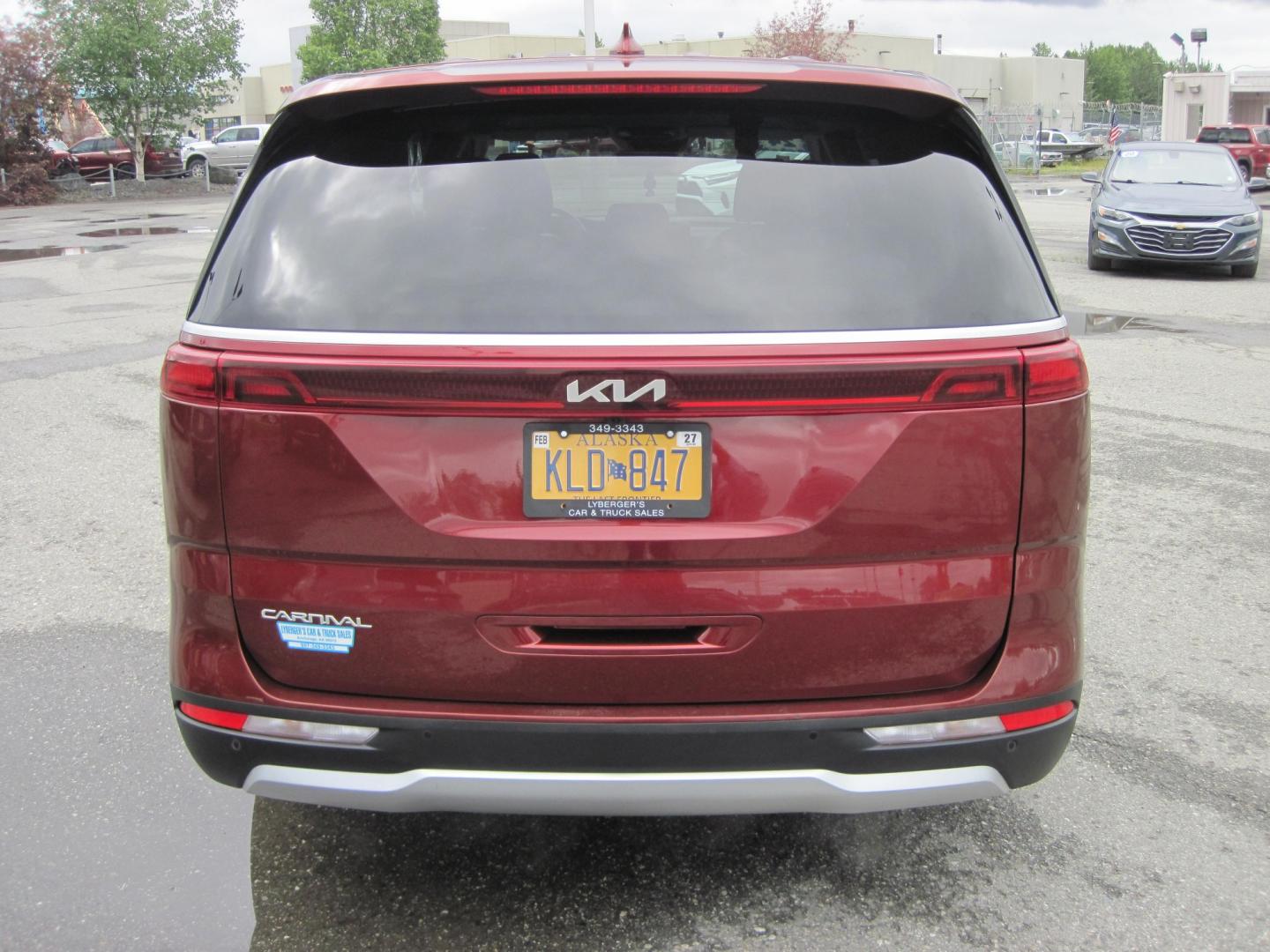 2024 RED /BLACK Kia Carnival LX Seat Package (KNDNB4H35R6) with an 3.5L V6 DOHC 24V engine, 8A transmission, located at 9530 Old Seward Highway, Anchorage, AK, 99515, (907) 349-3343, 61.134140, -149.865570- Photo#5