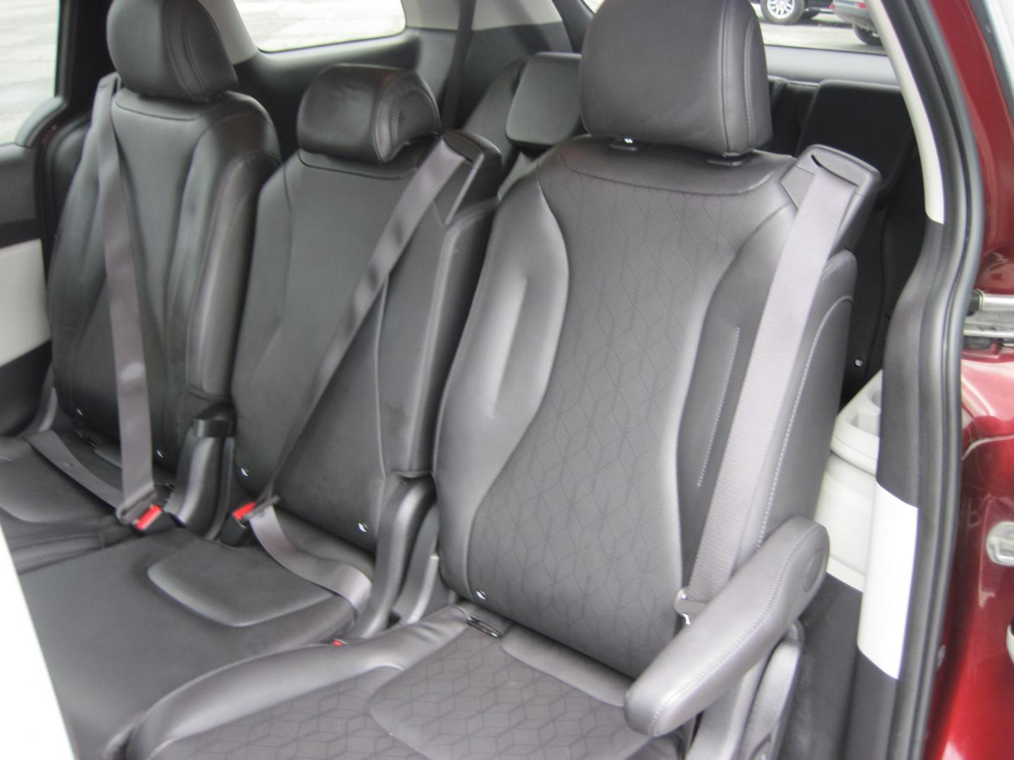 2024 RED /BLACK Kia Carnival LX Seat Package (KNDNB4H35R6) with an 3.5L V6 DOHC 24V engine, 8A transmission, located at 9530 Old Seward Highway, Anchorage, AK, 99515, (907) 349-3343, 61.134140, -149.865570- Photo#9