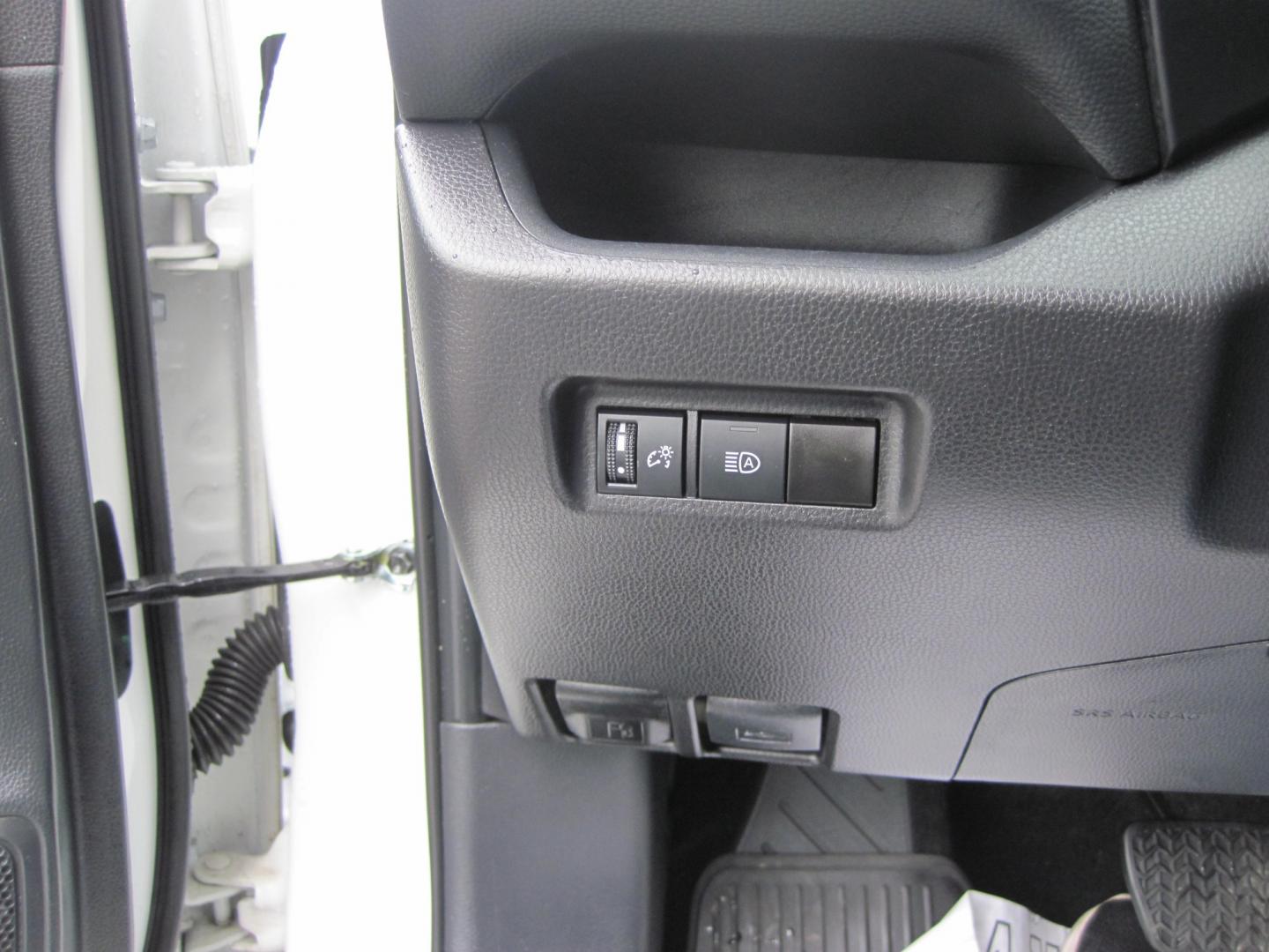 2025 white /BLACK Toyota RAV4 XLE AWD (2T3P1RFV9SC) with an 2.5L L4 DOHC 16V engine, 8A transmission, located at 9530 Old Seward Highway, Anchorage, AK, 99515, (907) 349-3343, 61.134140, -149.865570 - 2025 TOYOTA RAV4 XLE COME TAKE A TEST DRIVE- Photo#13