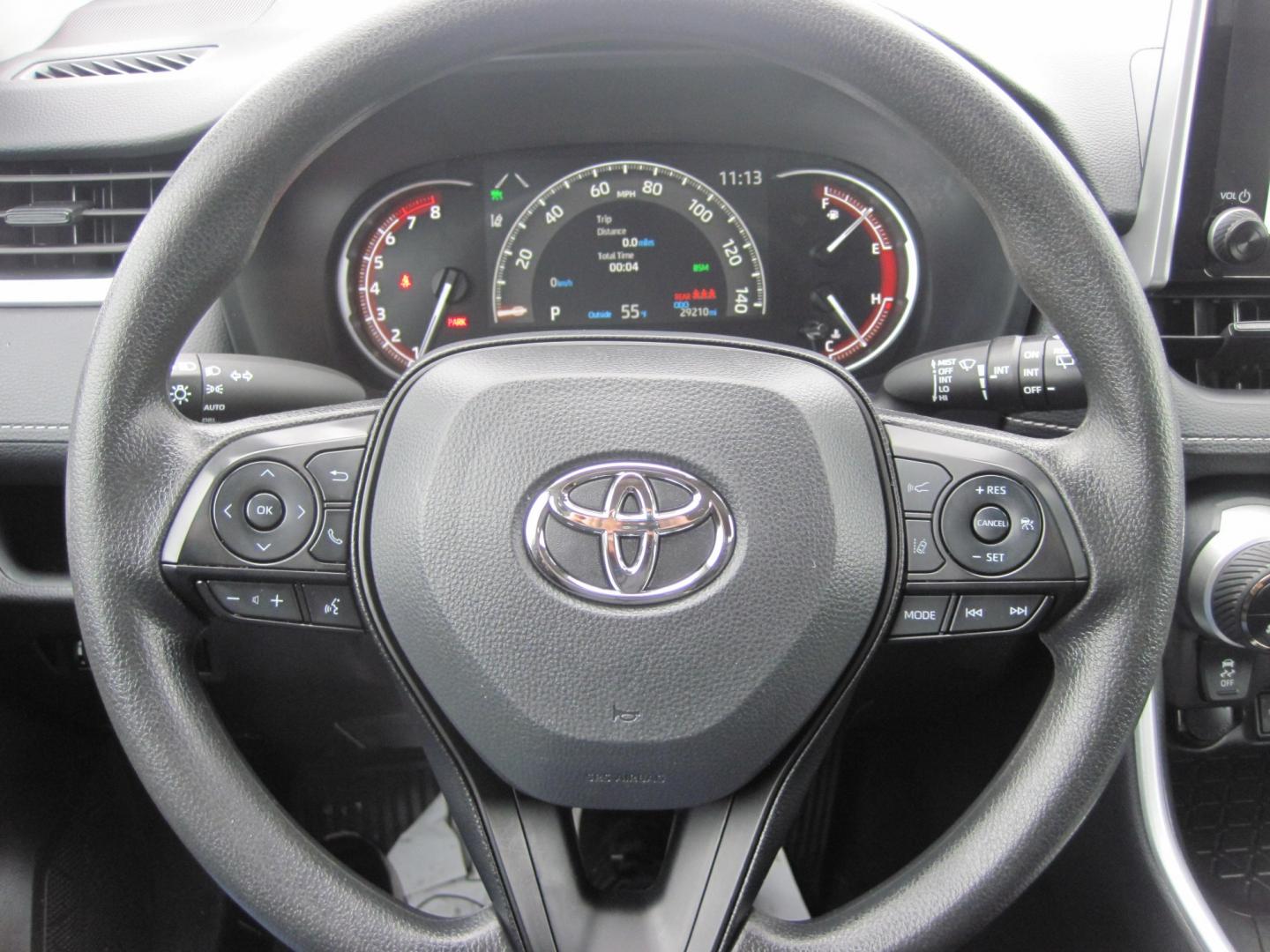 2025 white /BLACK Toyota RAV4 XLE AWD (2T3P1RFV9SC) with an 2.5L L4 DOHC 16V engine, 8A transmission, located at 9530 Old Seward Highway, Anchorage, AK, 99515, (907) 349-3343, 61.134140, -149.865570 - 2025 TOYOTA RAV4 XLE COME TAKE A TEST DRIVE- Photo#14