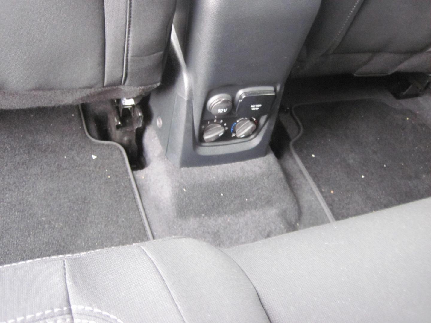 2023 silver /black Ford Transit Connect Wagon XLT (NM0GS9F20P1) with an 2.0L L4 DOHC 16V engine, AUTOMATIC transmission, located at 9530 Old Seward Highway, Anchorage, AK, 99515, (907) 349-3343, 61.134140, -149.865570- Photo#12