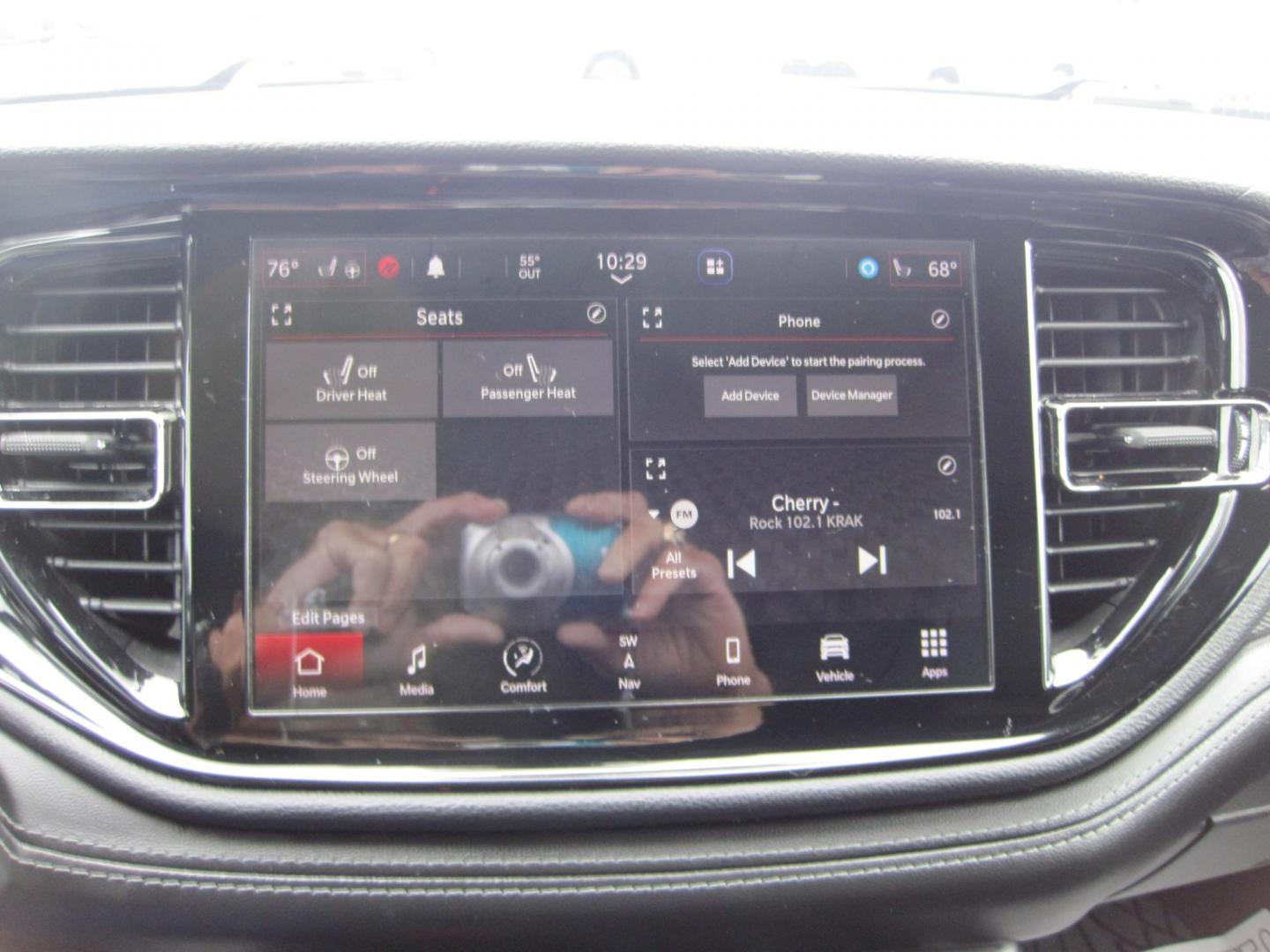 2021 gray /black Dodge Durango GT AWD (1C4RDJDG1MC) with an 3.6L V6 DOHC 24V engine, 8A transmission, located at 9530 Old Seward Highway, Anchorage, AK, 99515, (907) 349-3343, 61.134140, -149.865570 - Low Miles on this 2021 Dodge Durango GT Plus awd, come take a test drive.- Photo#13