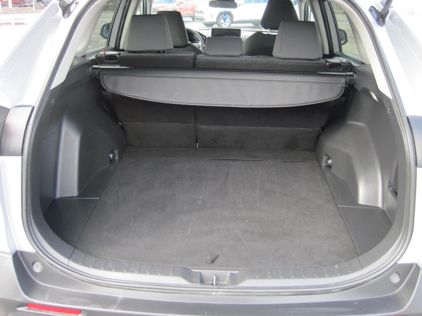 2023 silver /gray Toyota RAV4 XLE AWD (2T3P1RFV5PW) with an 2.5L L4 DOHC 16V engine, 8A transmission, located at 9530 Old Seward Highway, Anchorage, AK, 99515, (907) 349-3343, 61.134140, -149.865570- Photo#6