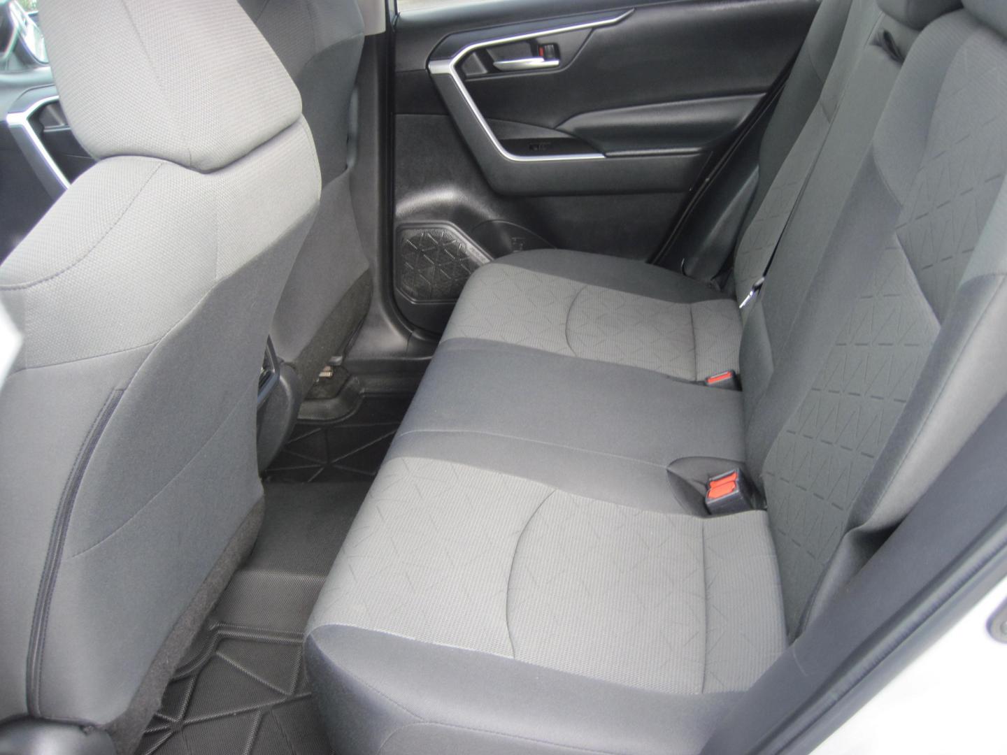 2023 silver /gray Toyota RAV4 XLE AWD (2T3P1RFV5PW) with an 2.5L L4 DOHC 16V engine, 8A transmission, located at 9530 Old Seward Highway, Anchorage, AK, 99515, (907) 349-3343, 61.134140, -149.865570- Photo#9