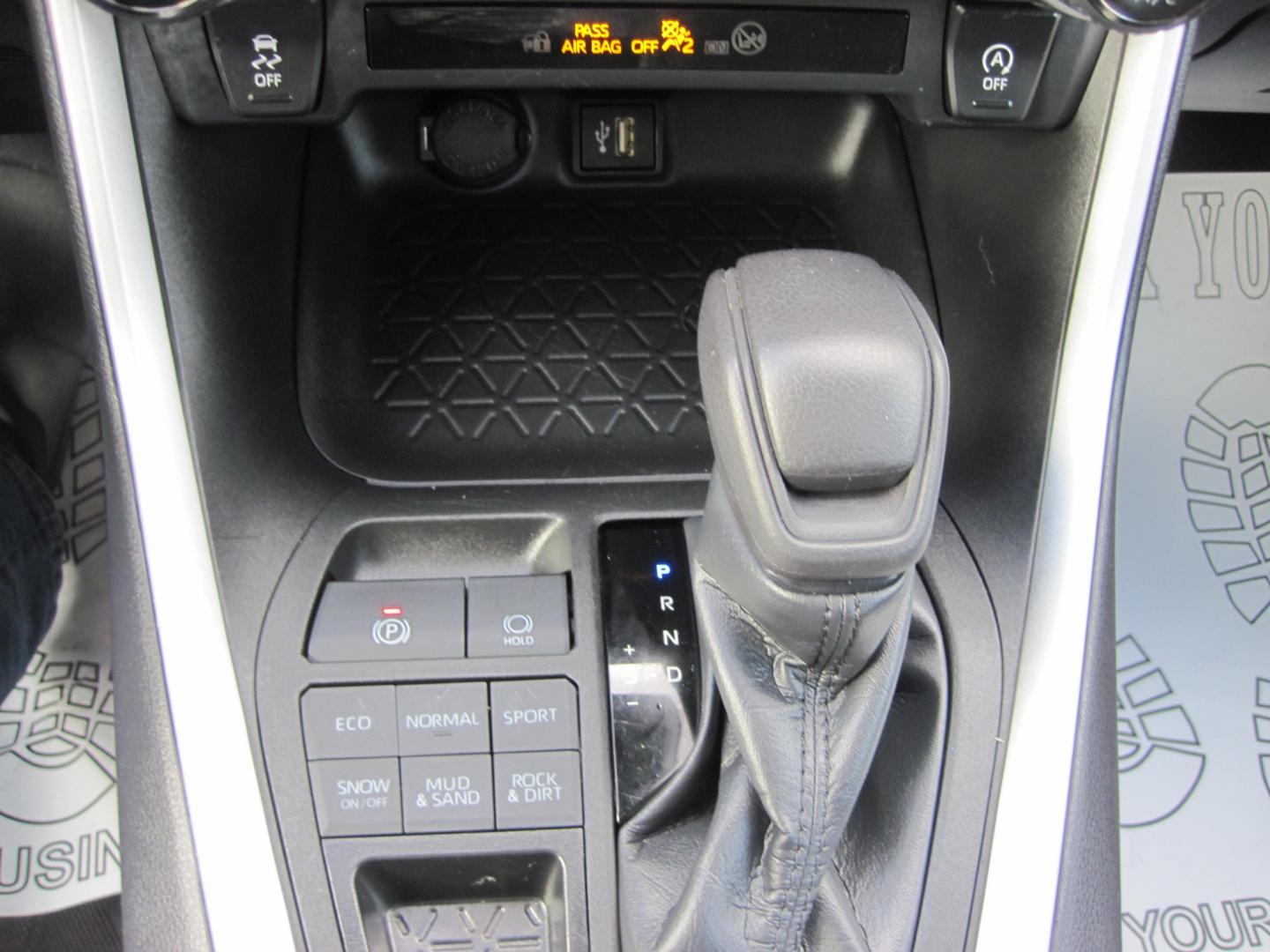 2023 silver /gray Toyota RAV4 XLE AWD (2T3P1RFV5PW) with an 2.5L L4 DOHC 16V engine, 8A transmission, located at 9530 Old Seward Highway, Anchorage, AK, 99515, (907) 349-3343, 61.134140, -149.865570- Photo#17