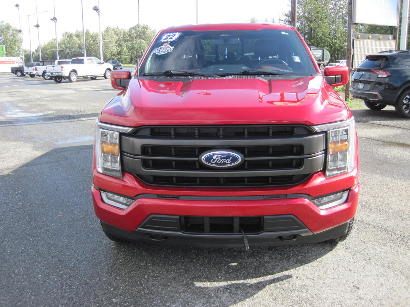 2022 RED /black Ford F-150 Lariat SuperCrew 4WD (1FTFW1E82NK) with an 3.5L V6 DOHC 24V engine, 6A transmission, located at 9530 Old Seward Highway, Anchorage, AK, 99515, (907) 349-3343, 61.134140, -149.865570 - LOW MILES ON THIS 2022 FORD F150 LARIAT WITH FX OFF ROAD PACKAGE, COME TAKE A TEST DRIVE- Photo#2