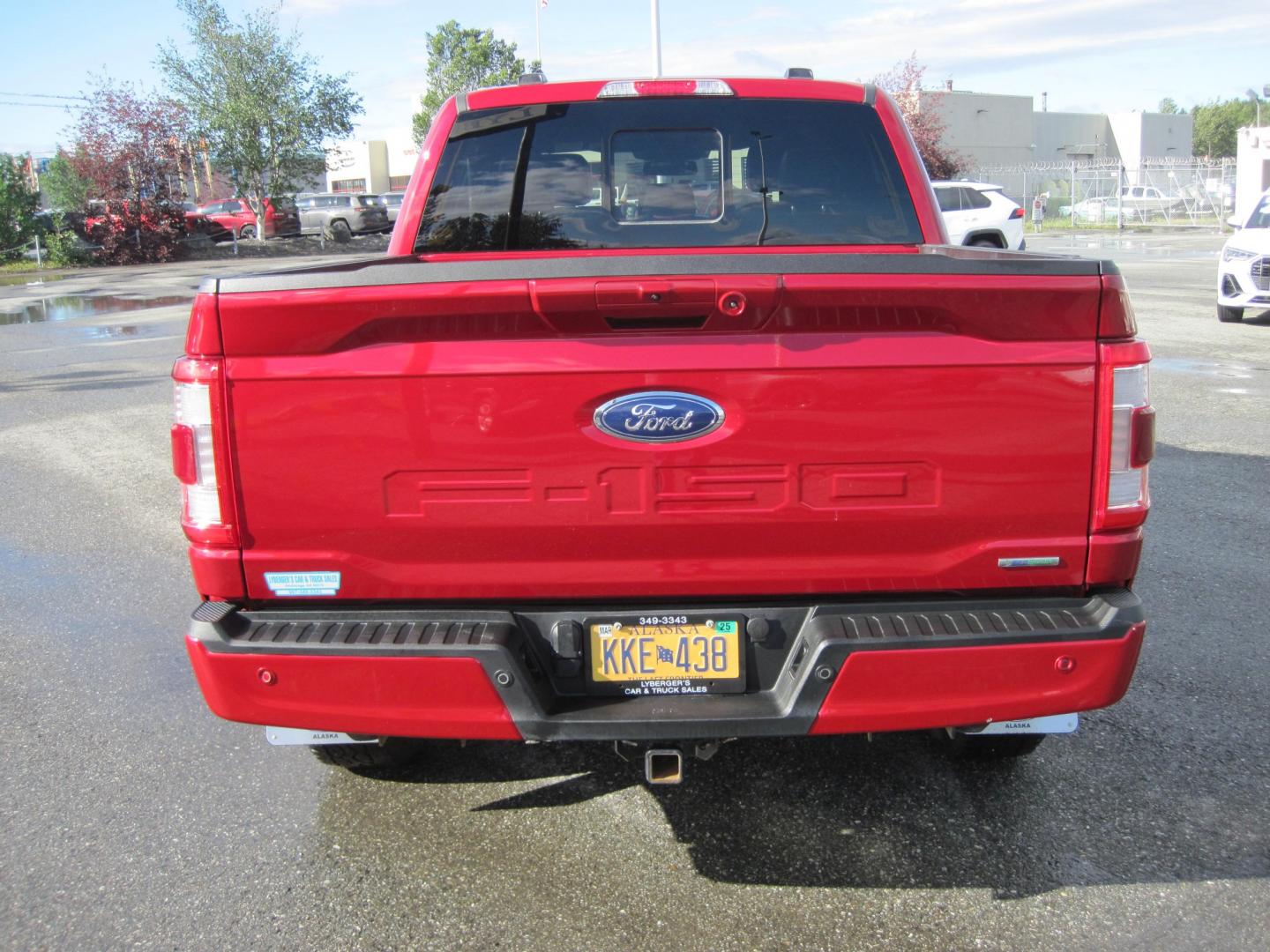 2022 RED /black Ford F-150 Lariat SuperCrew 4WD (1FTFW1E82NK) with an 3.5L V6 DOHC 24V engine, 6A transmission, located at 9530 Old Seward Highway, Anchorage, AK, 99515, (907) 349-3343, 61.134140, -149.865570 - LOW MILES ON THIS 2022 FORD F150 LARIAT WITH FX OFF ROAD PACKAGE, COME TAKE A TEST DRIVE- Photo#5