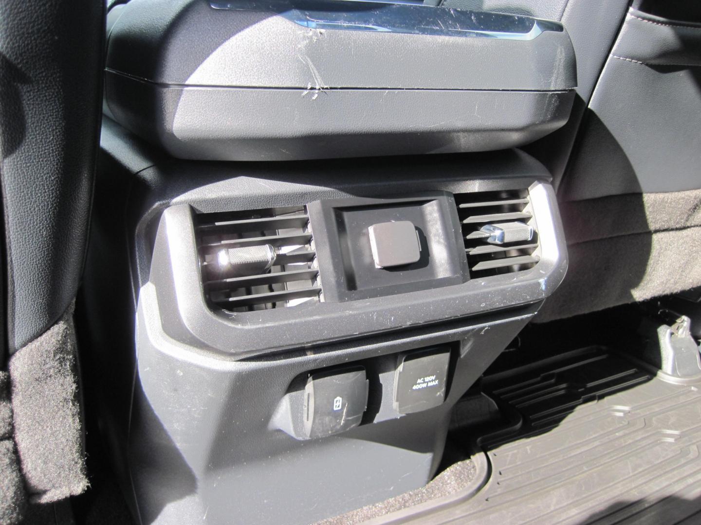 2022 RED /black Ford F-150 Lariat SuperCrew 4WD (1FTFW1E82NK) with an 3.5L V6 DOHC 24V engine, 6A transmission, located at 9530 Old Seward Highway, Anchorage, AK, 99515, (907) 349-3343, 61.134140, -149.865570 - LOW MILES ON THIS 2022 FORD F150 LARIAT WITH FX OFF ROAD PACKAGE, COME TAKE A TEST DRIVE- Photo#11