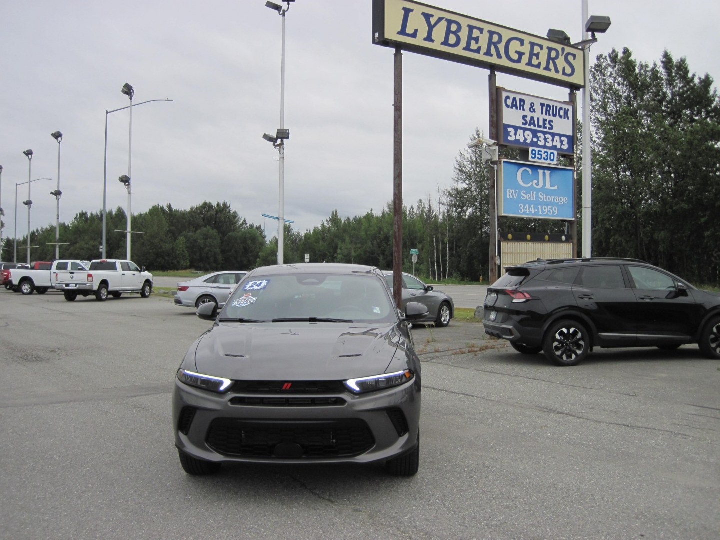 2024 gray /black Dodge Hornet GT (ZACNDFAN2R3) with an 2.0L L4 DOHC 16V engine, 9A transmission, located at 9530 Old Seward Highway, Anchorage, AK, 99515, (907) 349-3343, 61.134140, -149.865570- Photo#0