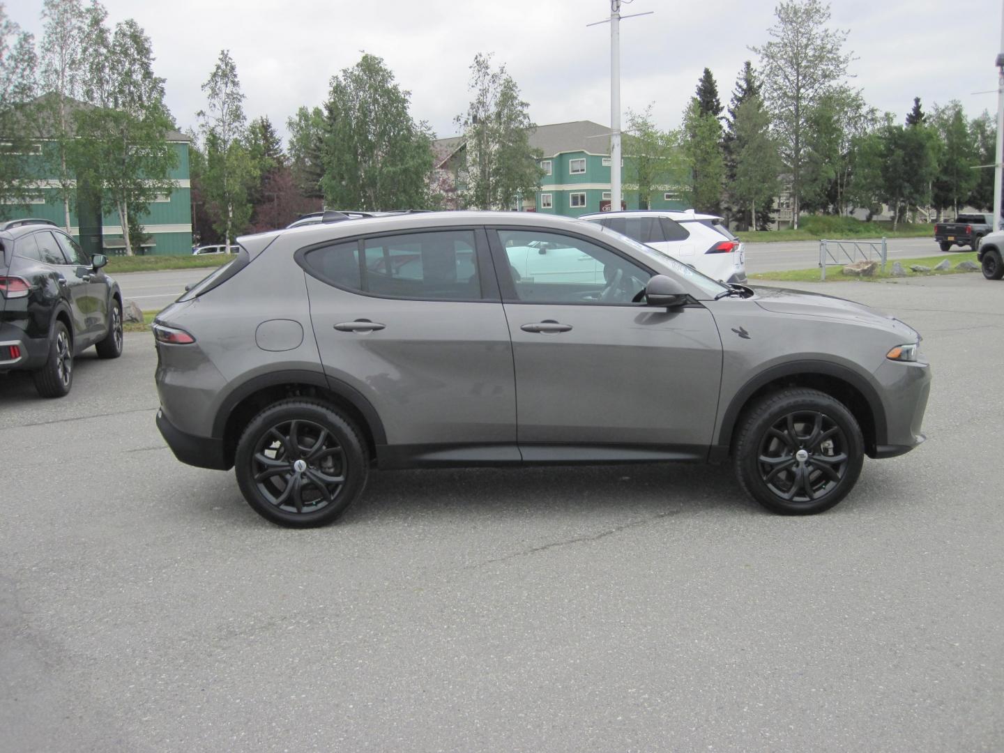 2024 gray /black Dodge Hornet GT (ZACNDFAN2R3) with an 2.0L L4 DOHC 16V engine, 9A transmission, located at 9530 Old Seward Highway, Anchorage, AK, 99515, (907) 349-3343, 61.134140, -149.865570- Photo#4