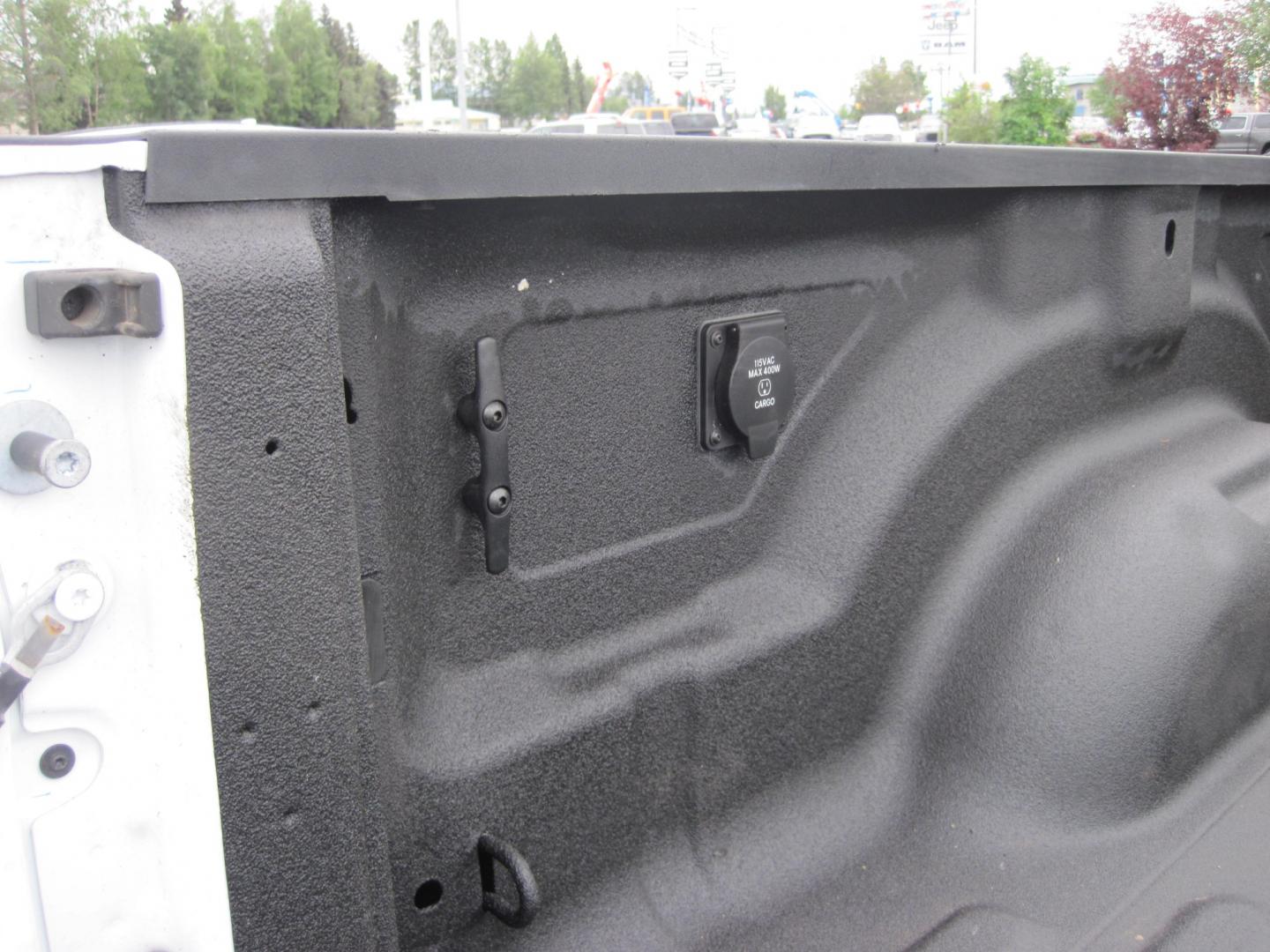 2024 white /gray RAM 2500 Tradesman Crew Cab 4WD (3C6UR5HJ2RG) with an 6.4L V8 engine, AUTOMATIC transmission, located at 9530 Old Seward Highway, Anchorage, AK, 99515, (907) 349-3343, 61.134140, -149.865570 - LOW MILES ON THIS 2024 RAM 2500 TRADESMAN- Photo#7