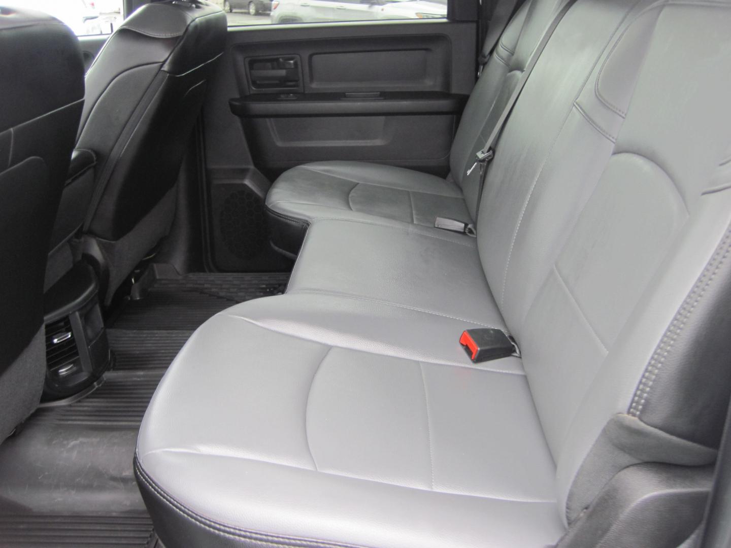 2024 white /gray RAM 2500 Tradesman Crew Cab 4WD (3C6UR5HJ2RG) with an 6.4L V8 engine, AUTOMATIC transmission, located at 9530 Old Seward Highway, Anchorage, AK, 99515, (907) 349-3343, 61.134140, -149.865570 - LOW MILES ON THIS 2024 RAM 2500 TRADESMAN- Photo#10