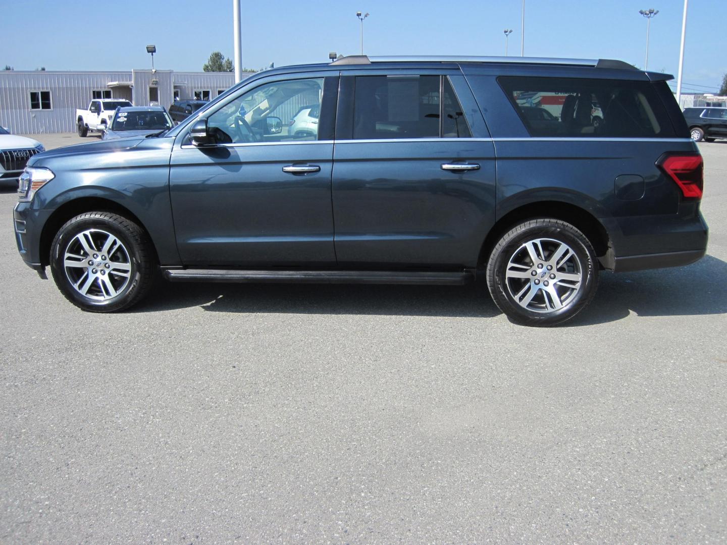 2024 blue /black Ford Expedition MAX Limited 4WD (1FMJK2A81RE) with an 3.5L V6 DOHC 24V FFV engine, 6A transmission, located at 9530 Old Seward Highway, Anchorage, AK, 99515, (907) 349-3343, 61.134140, -149.865570 - Nice 2024 Expedition Max Limited come take a test drive- Photo#12