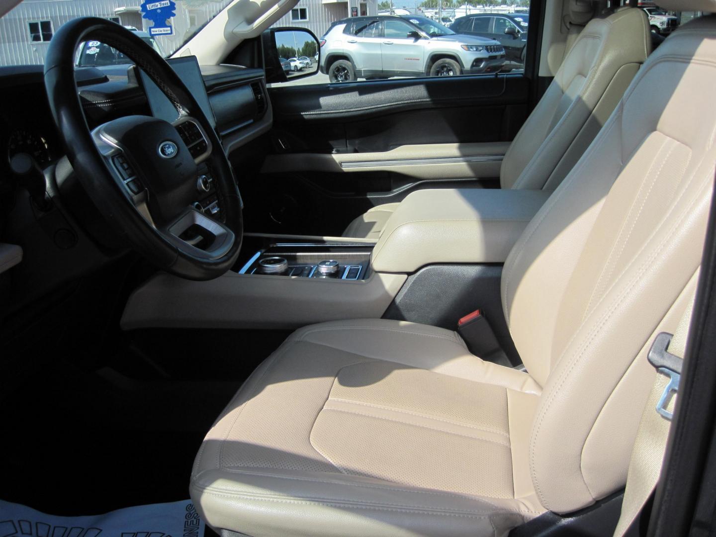 2024 blue /black Ford Expedition MAX Limited 4WD (1FMJK2A81RE) with an 3.5L V6 DOHC 24V FFV engine, 6A transmission, located at 9530 Old Seward Highway, Anchorage, AK, 99515, (907) 349-3343, 61.134140, -149.865570 - Nice 2024 Expedition Max Limited come take a test drive- Photo#18