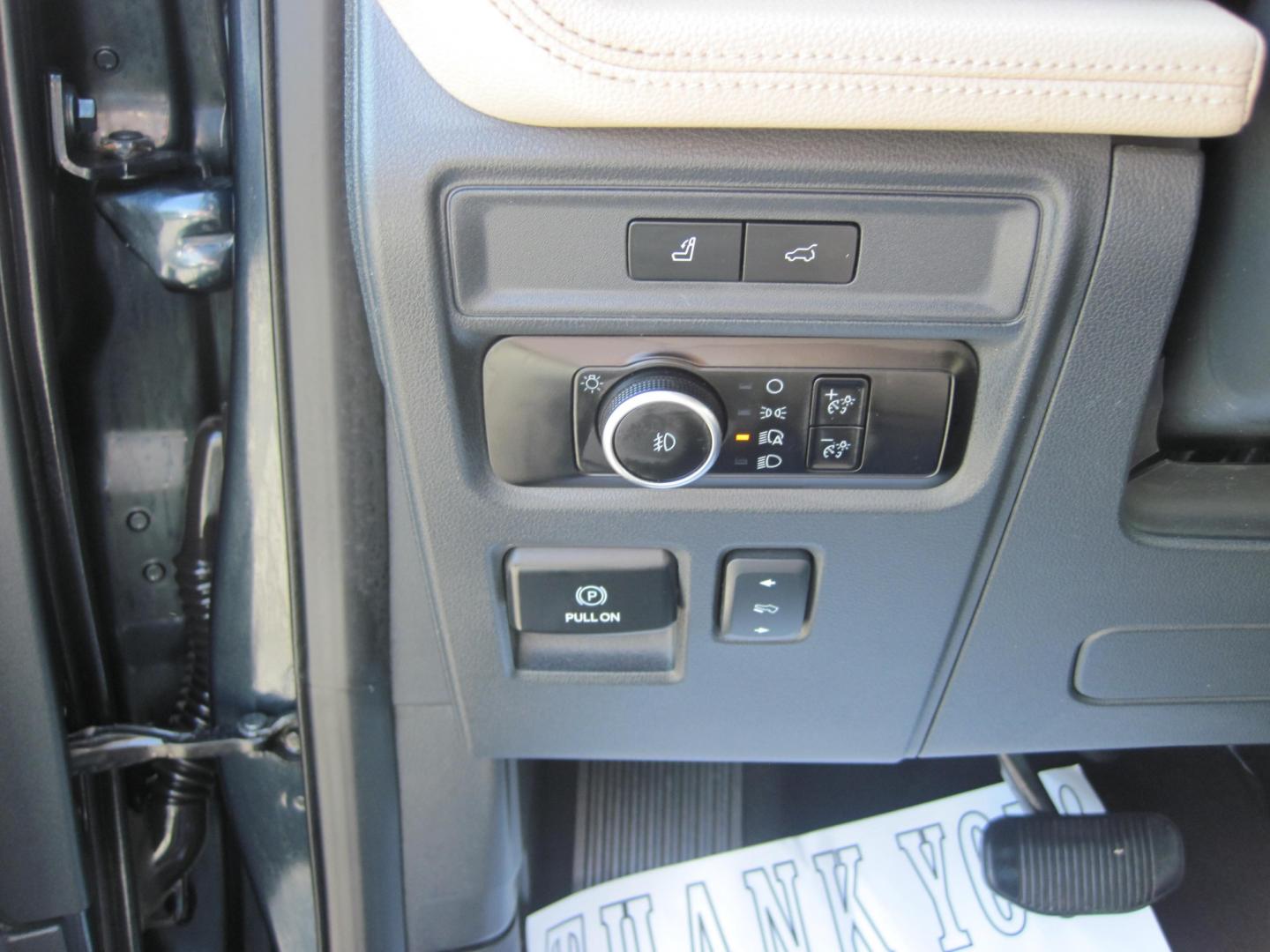 2024 blue /black Ford Expedition MAX Limited 4WD (1FMJK2A81RE) with an 3.5L V6 DOHC 24V FFV engine, 6A transmission, located at 9530 Old Seward Highway, Anchorage, AK, 99515, (907) 349-3343, 61.134140, -149.865570 - Nice 2024 Expedition Max Limited come take a test drive- Photo#20