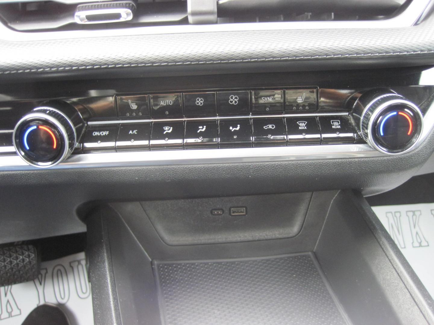 2025 gray /black Chevrolet Equinox 1LT AWD (3GNAXPEG8SL) with an 1.5L L4 DOHC 16V TURBO engine, 6A transmission, located at 9530 Old Seward Highway, Anchorage, AK, 99515, (907) 349-3343, 61.134140, -149.865570 - Nice 2025 Chevrolet Equinox LT come take a test drive- Photo#19