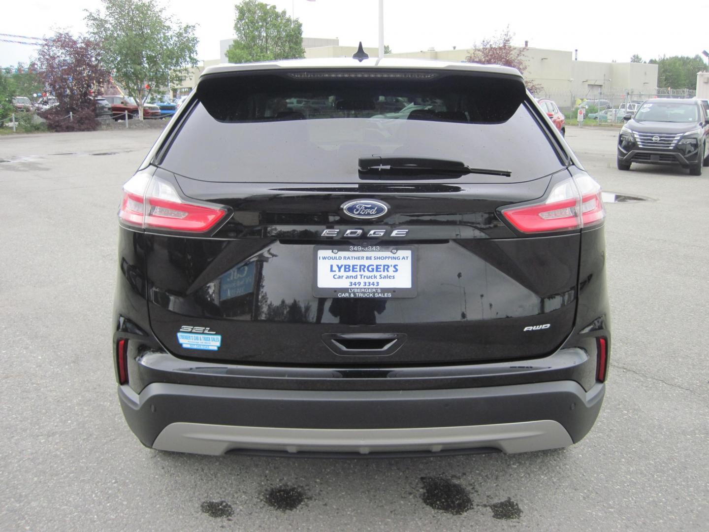 2024 black /black Ford Edge SEL (2FMPK4J9XRB) with an 2.0L L4 DOHC 16V engine, 6A transmission, located at 9530 Old Seward Highway, Anchorage, AK, 99515, (907) 349-3343, 61.134140, -149.865570 - Nice 2024 Edge SEL AWD come take a test drive- Photo#3