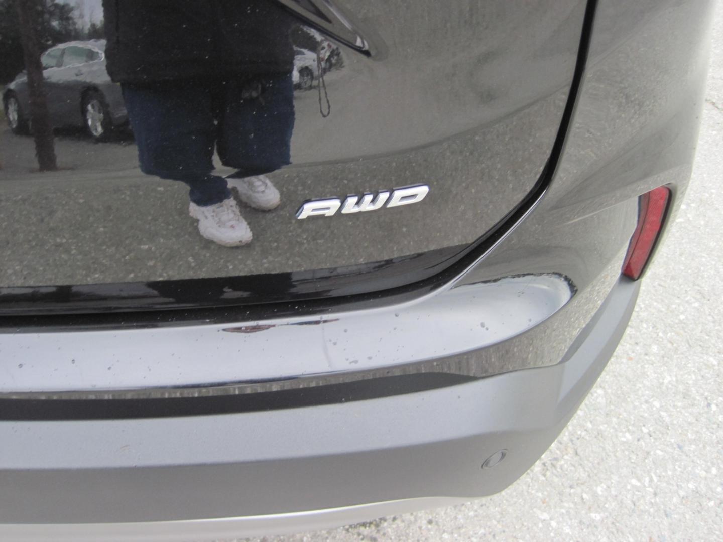 2024 black /black Ford Edge SEL (2FMPK4J9XRB) with an 2.0L L4 DOHC 16V engine, 6A transmission, located at 9530 Old Seward Highway, Anchorage, AK, 99515, (907) 349-3343, 61.134140, -149.865570 - Nice 2024 Edge SEL AWD come take a test drive- Photo#6