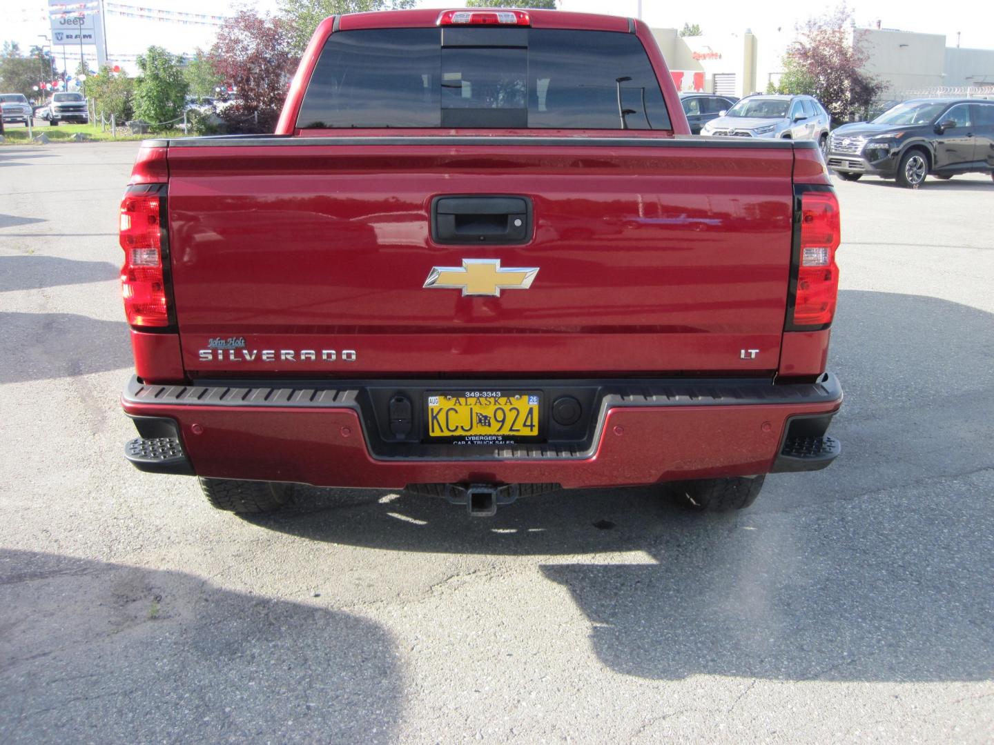 2018 RED /gray Chevrolet Silverado 1500 LT Crew Cab 4WD (3GCUKREC4JG) with an 5.3L V8 OHV 16V engine, 6A transmission, located at 9530 Old Seward Highway, Anchorage, AK, 99515, (907) 349-3343, 61.134140, -149.865570 - Low Miles on this 2018 Chevrolet Silverado Z71 Lt come take a test drive- Photo#5
