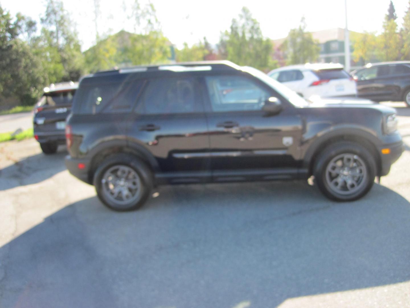 2024 black /gray Ford Bronco Sport Big Bend (3FMCR9B61RR) with an 1.5L L3 engine, 8A transmission, located at 9530 Old Seward Highway, Anchorage, AK, 99515, (907) 349-3343, 61.134140, -149.865570 - LOW MILES ON THIS 2024 FORD BRONCO SPORT BIG BEND , SUNROOF HEATED SEATS COME TAKE A TEST DRIVE- Photo#2