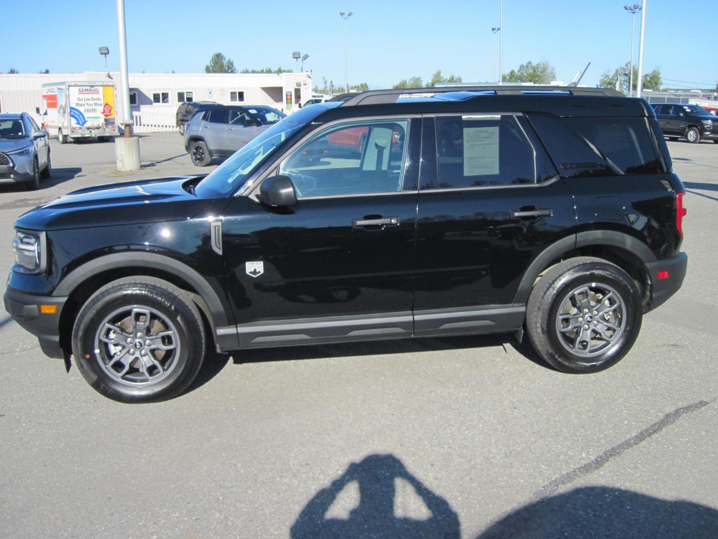2024 black /gray Ford Bronco Sport Big Bend (3FMCR9B61RR) with an 1.5L L3 engine, 8A transmission, located at 9530 Old Seward Highway, Anchorage, AK, 99515, (907) 349-3343, 61.134140, -149.865570 - LOW MILES ON THIS 2024 FORD BRONCO SPORT BIG BEND , SUNROOF HEATED SEATS COME TAKE A TEST DRIVE- Photo#4