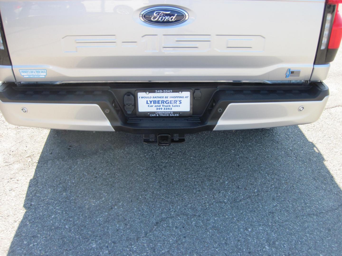 2023 silver /gray Ford F-150 Lightning Pro (1FTVW1EVXPW) with an ELECTRIC engine, AUTOMATIC transmission, located at 9530 Old Seward Highway, Anchorage, AK, 99515, (907) 349-3343, 61.134140, -149.865570 - LOW MILES ON THIS 2023 FORD F150 XLT LIGHTING COME TAKE A TEST DRIVE- Photo#17