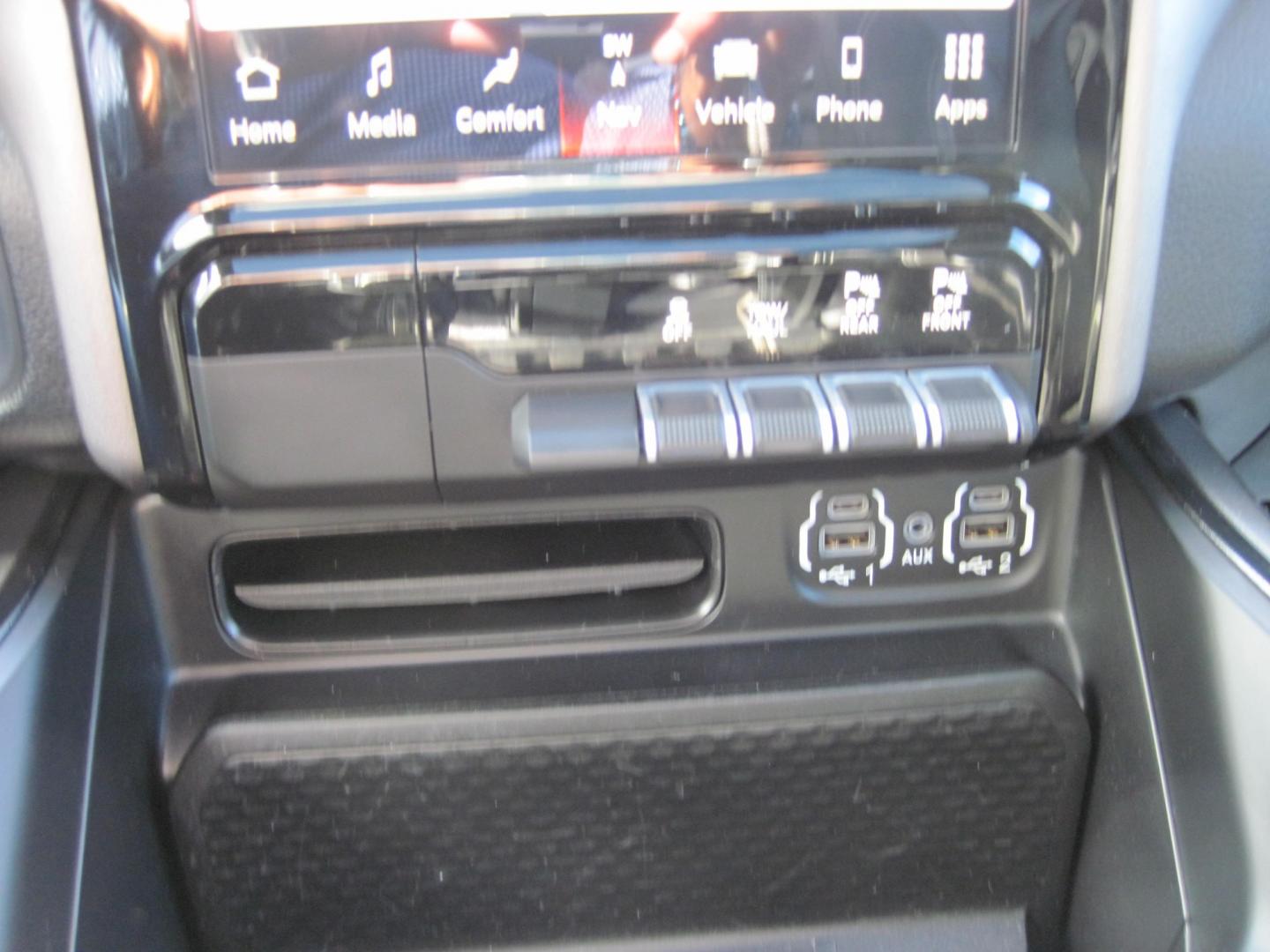 2022 blue /black RAM 1500 Rebel Crew Cab SB 4WD (1C6SRFLT2NN) with an 5.7L V8 OHV 16V engine, 8A transmission, located at 9530 Old Seward Highway, Anchorage, AK, 99515, (907) 349-3343, 61.134140, -149.865570 - LOADED 2022 RAM 1500 REBEL WITH LOTS OF EXTRAS COME TAKE A TEST DRIVE- Photo#20