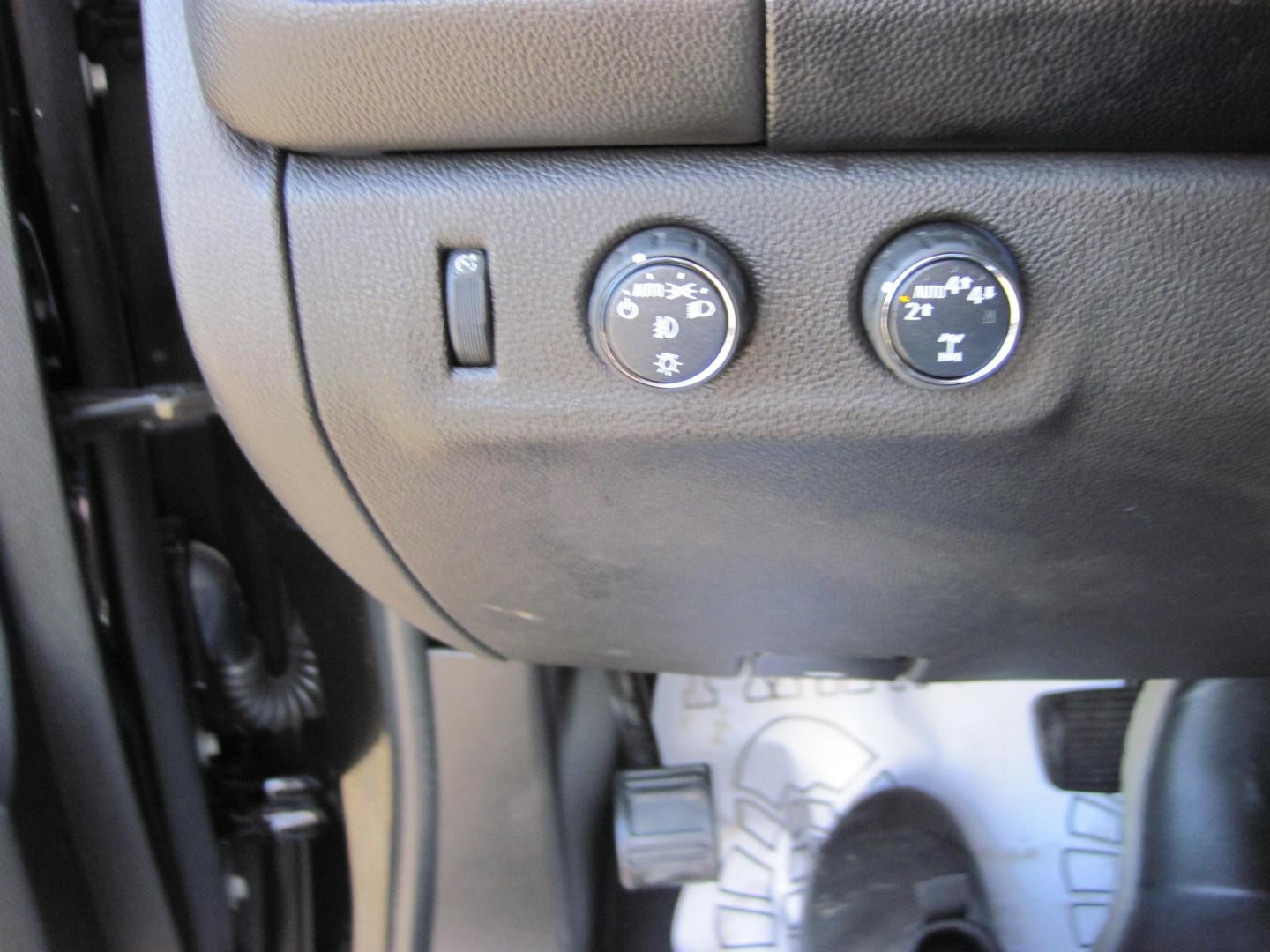 2022 black /black GMC Canyon Denali Crew Cab 4WD (1GTG6EEN5N1) with an 3.6L V6 DOHC 24V engine, 6A transmission, located at 9530 Old Seward Highway, Anchorage, AK, 99515, (907) 349-3343, 61.134140, -149.865570 - Nice 2022 GMC Canyon Denali come take a test drive.- Photo#13