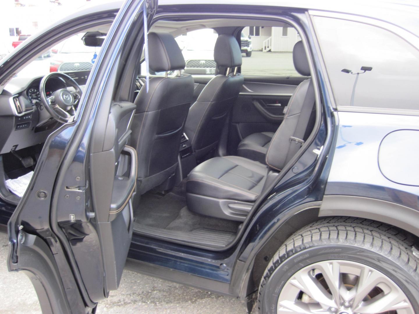 2024 blue /BLACK Mazda CX-90 Premium (JM3KKDHD6R1) with an 3.3L V6 DOHC 24V HYBRID engine, 8A transmission, located at 9530 Old Seward Highway, Anchorage, AK, 99515, (907) 349-3343, 61.134140, -149.865570 - NICE 2024 MAZDA CX-90 PREMIUM AWD COME TAKE A TEST DRIVE- Photo#8