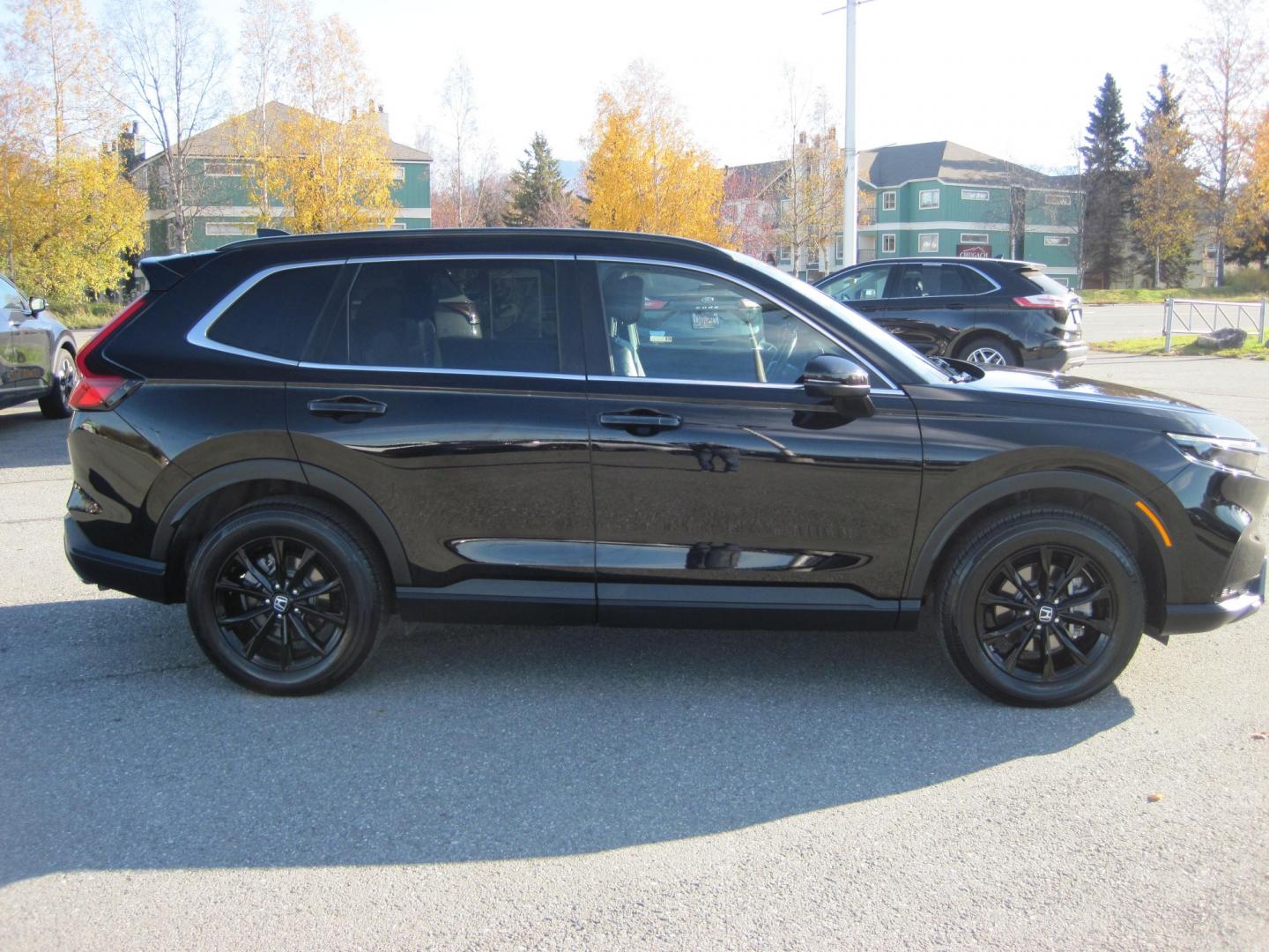 2025 black /black Honda CR-V Hybrid Sport-L AWD (5J6RS6H89SL) with an 2.0L L4 DOHC 16V HYBRID engine, CVT transmission, located at 9530 Old Seward Highway, Anchorage, AK, 99515, (907) 349-3343, 61.134140, -149.865570 - Low miles on this 2025 Honda CRV come take a test drive- Photo#3