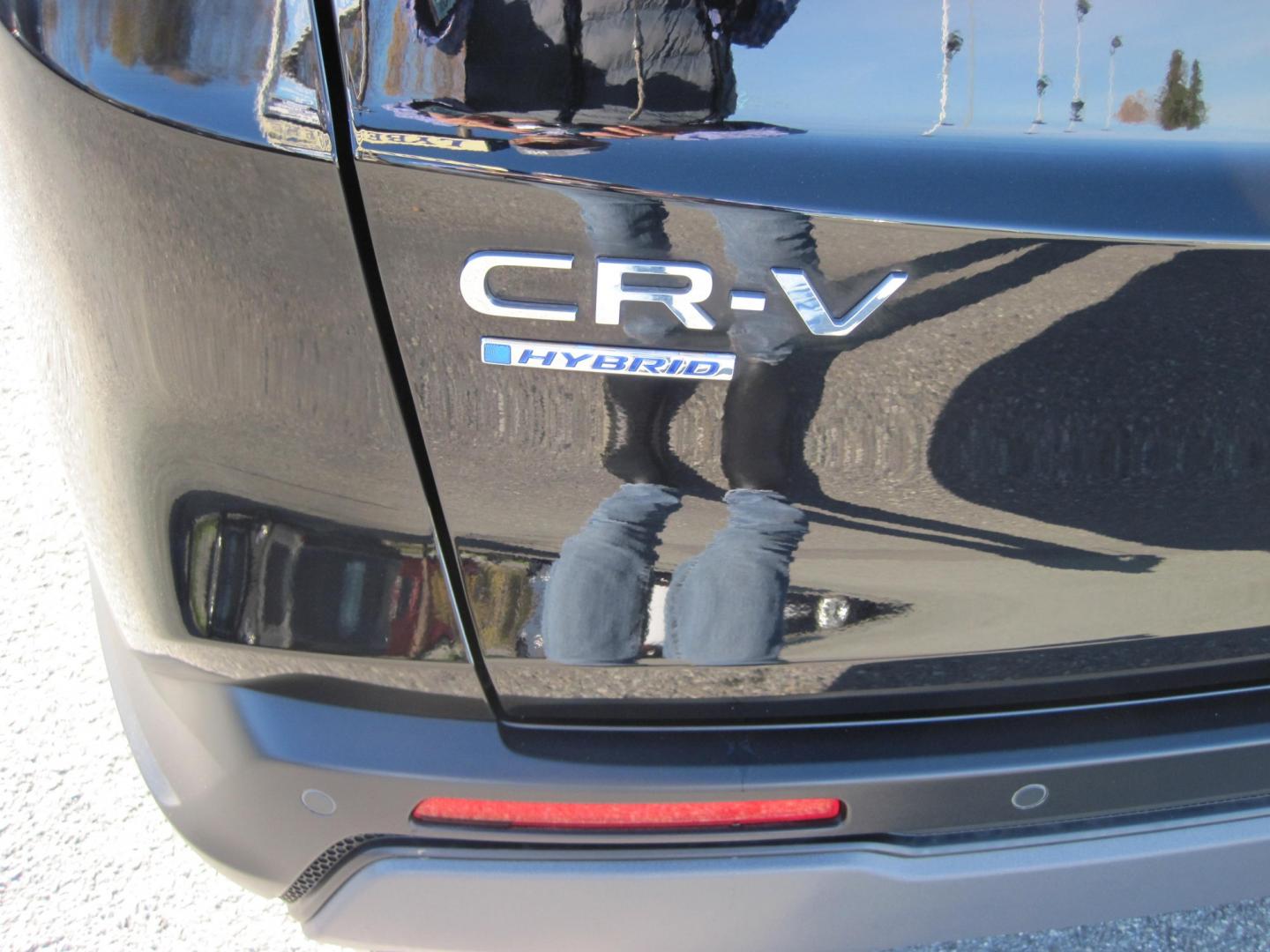 2025 black /black Honda CR-V Hybrid Sport-L AWD (5J6RS6H89SL) with an 2.0L L4 DOHC 16V HYBRID engine, CVT transmission, located at 9530 Old Seward Highway, Anchorage, AK, 99515, (907) 349-3343, 61.134140, -149.865570 - Low miles on this 2025 Honda CRV come take a test drive- Photo#6