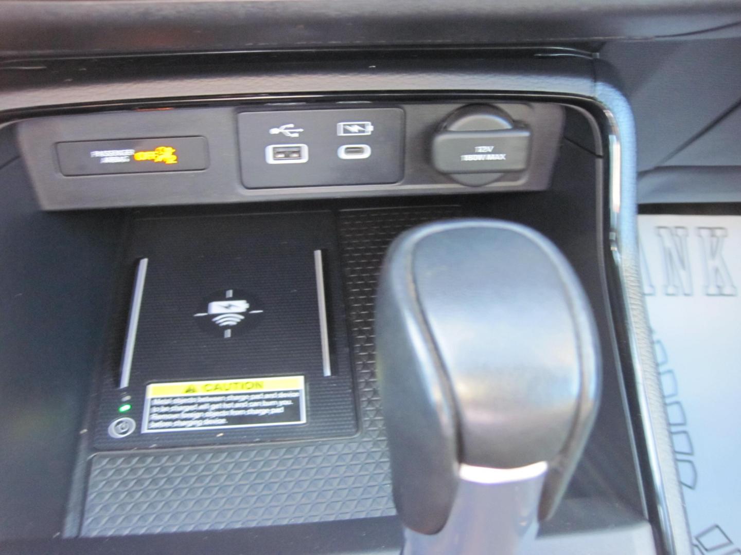 2025 black /black Honda CR-V Hybrid Sport-L AWD (5J6RS6H89SL) with an 2.0L L4 DOHC 16V HYBRID engine, CVT transmission, located at 9530 Old Seward Highway, Anchorage, AK, 99515, (907) 349-3343, 61.134140, -149.865570 - Low miles on this 2025 Honda CRV come take a test drive- Photo#21